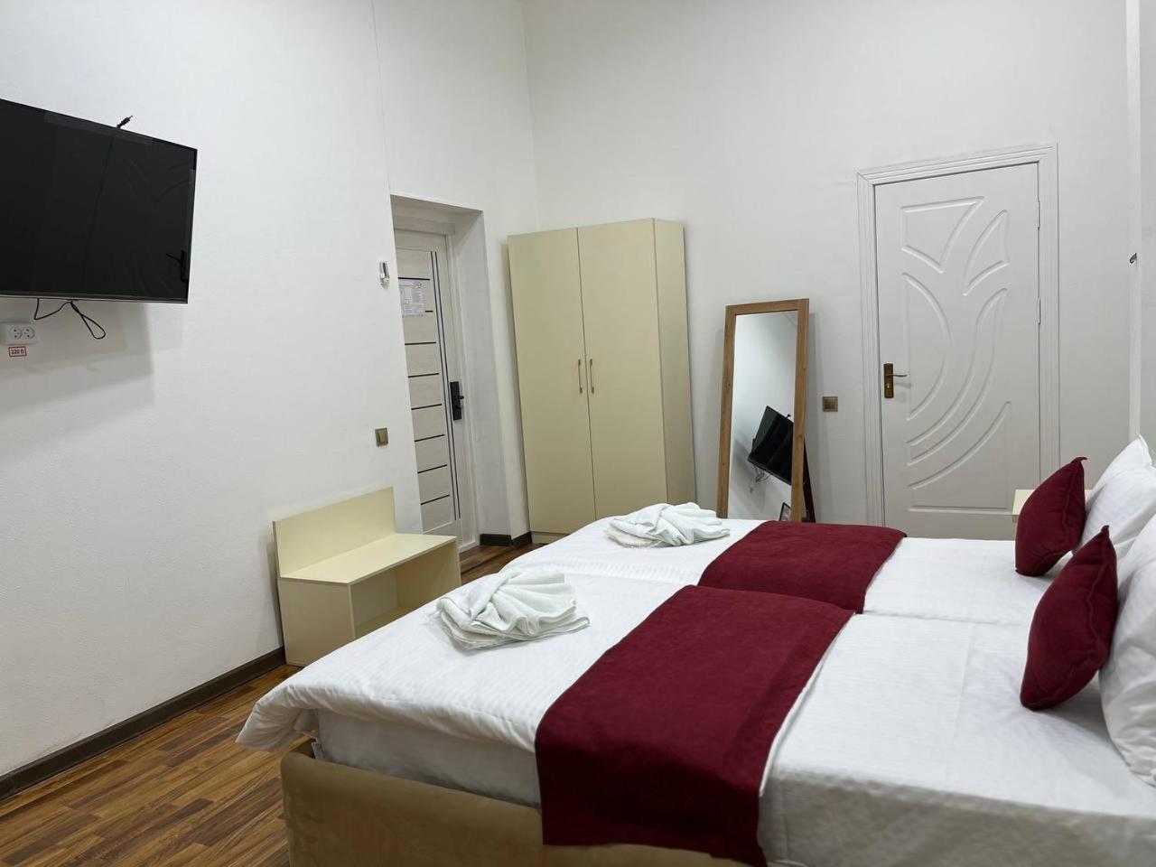 Home Alone Hotel Tashkent Luaran gambar